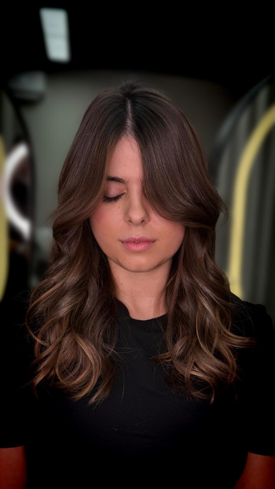 Transformação no J Experience Salon - trabalho de visagismo e cor por Junior Almeida